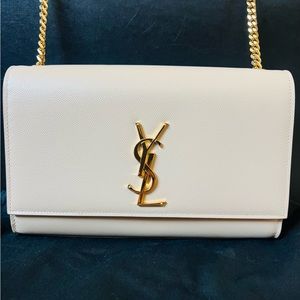 Yves Saint Laurent Shoulder Bag